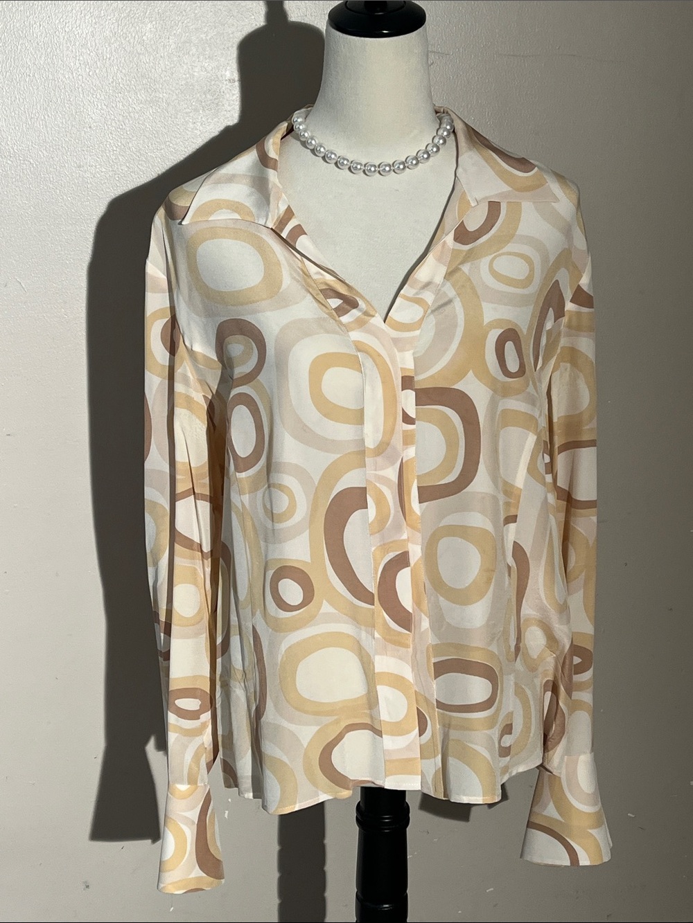 Lafayette 148 New York Beige & Cream Geometric Button-Down Blouse